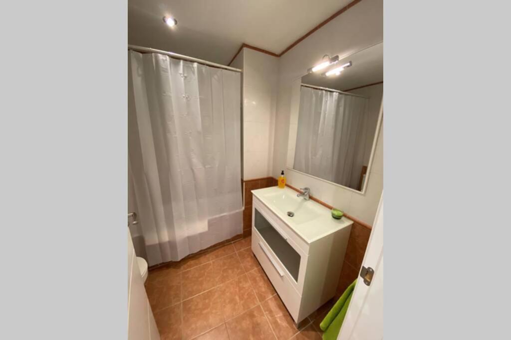 פיגוארז Apartamento Completo Muy Cerca Del Centro Ideal Para Familias Con Piscina מראה חיצוני תמונה